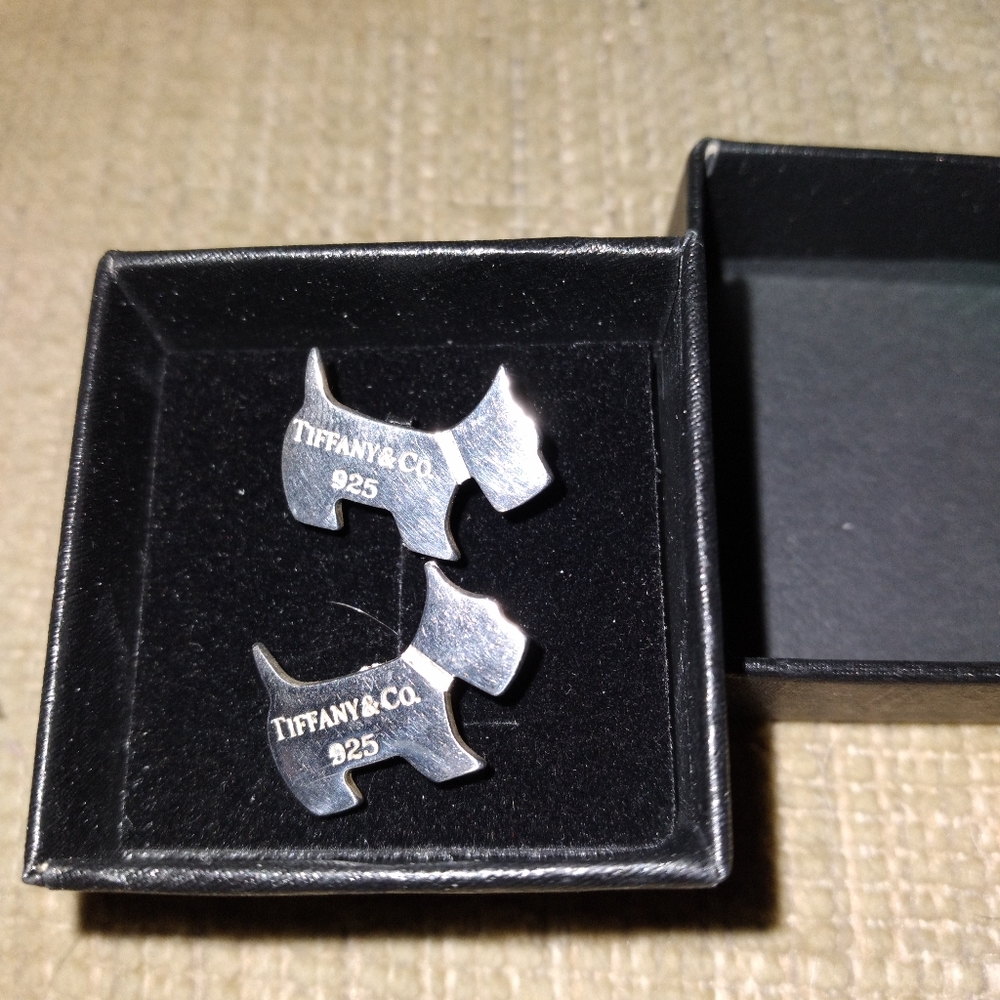 Sterling silver scottie dog earrings.